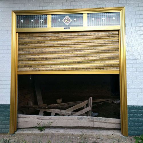 快速卷帘门与堆积门 工业门系统的高效解决方案